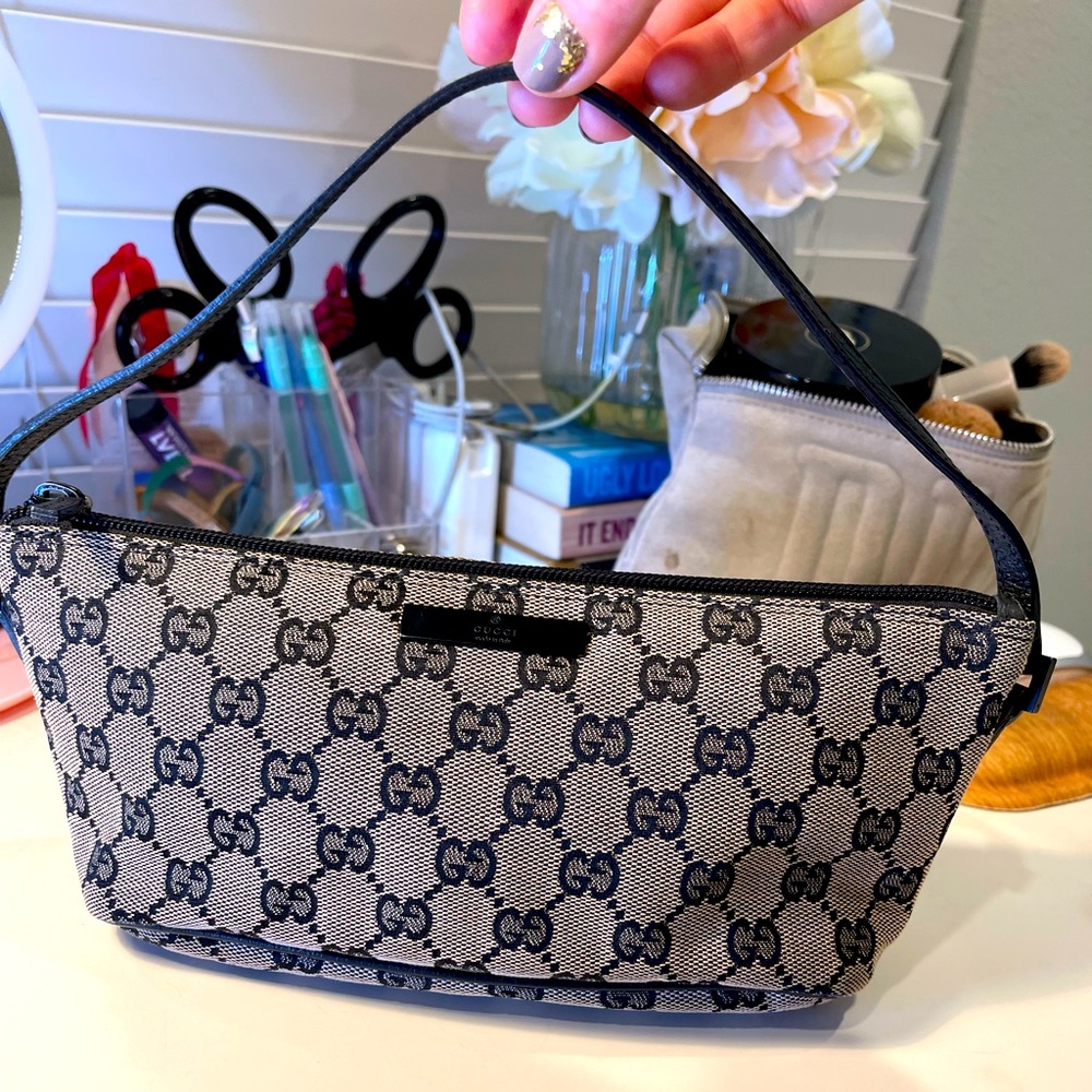 Gucci GG boat baguette bag!